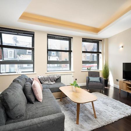 Spacious 2 Bedroom Apartment - Sleeps 6 브라이턴 외부 사진