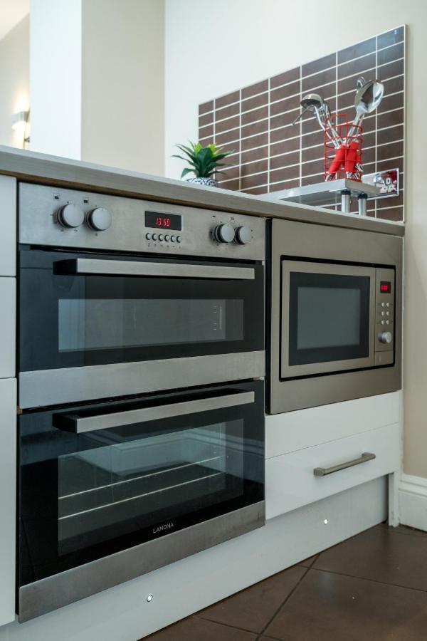 Spacious 2 Bedroom Apartment - Sleeps 6 브라이턴 외부 사진